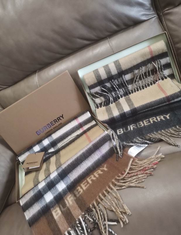 Burberry scarf 168X30cm 100%羊绒 E07